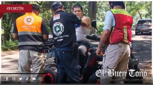 Vuelca cuatrimoto en la barranca de San Miguel