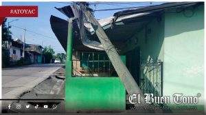 Camión cervecero derriba poste y provoca afectaciones en Atoyac
