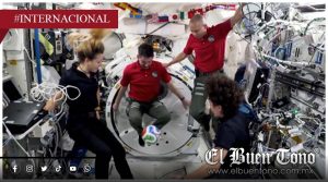 Balón del Mundial 2026 flota en el espacio: astronautas protagonizan escena viral en la ISS