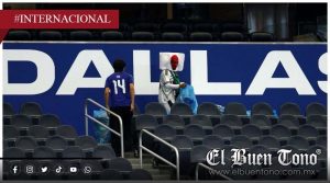 Afición japonesa sorprende al limpiar el estadio tras el empate en el Mundial 2026