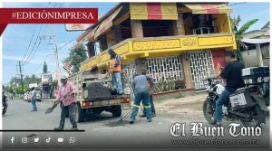 Rojas inicia con plan de bacheo; en varias arterias de Atoyac