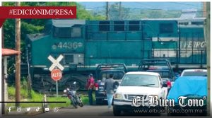 Queda cuɛrp0 hecho pedazos; TREN ARR0LLA A HOMBRE