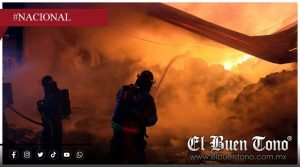 Fuerte incendio en bodega de materiales reciclables genera alarma en Puebla
