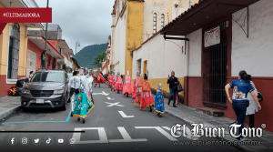 Realizan solemne procesión en honor a la Virgen del Carmen