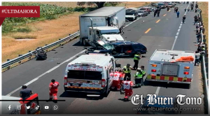Más de 9 vehículos chocan en la autopista Cuacnopalan-Oaxaca, a la altura de San Lorenzo Teotipilco, Tehuacán