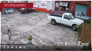 Descuidan a menores y los dejan solos en zona de estacionamiento de Córdoba