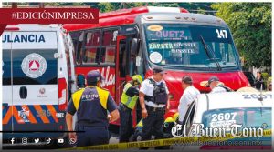 Abuelito termina hospitalizado; transporte lo golpea
