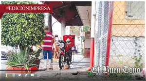 Exigen orden por invasión; imposible caminar en las banquetas, acusan