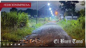 Edil Solano exhibe calles en mal estado; denuncian vecinos de Atzacan