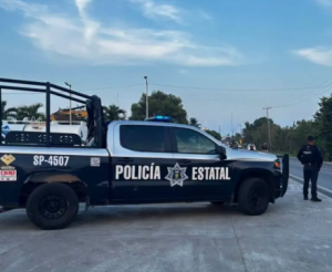 Hallan dos cuerpos abandonados en la carretera Naranjos-Tamiahua