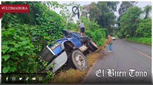 VUELCA CAMIÓN DE VOLTEO EN LA CARRETERA HUATUSCO–FORTÍN, A LA ALTURA DE LA RAYA