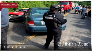 Choque entre taxi y vehículo particular se registra adelante de la Ermita de Tequila