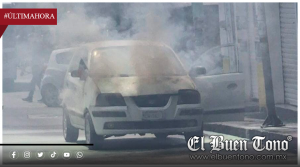 SE INCENDIA AUTOMÓVIL EN LA AVENIDA 6 DE CÓRDOBA