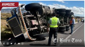 Accidente de tráiler provoca reducción de carriles en la Amozoc-Perote