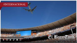 Air Force One sobrevuela estadio en Tennessee antes de la llegada de Donald Trump