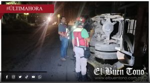 Vuelca camión cargado con maíz en la carretera Fortín-Huatusco