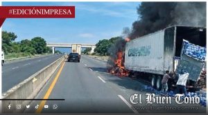 Incendio en la autopista; provoca que salgan ratas 