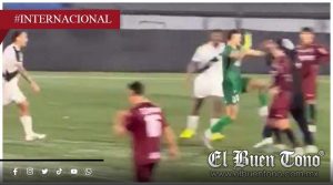 Aficionados invaden cancha y agreden a jugadores de su propio equipo en Uruguay