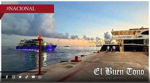 Chocan embarcaciones de Ultramar y Xcaret en muelle de Cozumel