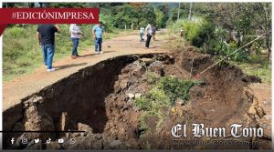 Alcalde de Atzacan tarda en reaccionar; tras hundimiento del suelo