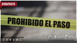 @sesin@n a pastor cristiano y a su esposa frente a su casa en Irapuato