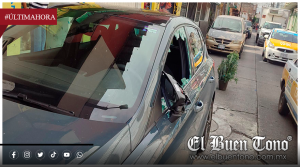 CRISTALEAN AUTOMÓVIL Y LE ROMPEN ESPEJO EN PLENO CENTRO DE CÓRDOBA