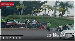 Choque entre taxi y motocicleta deja dos lesionados en el distribuidor vial El Diamante
