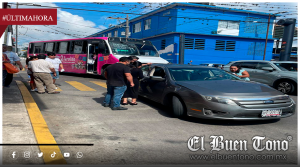 CHOCAN AUTOBÚS Y AUTO EN PLENO CENTRO DE CÓRDOBA