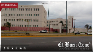 ABANDONAN MOCHILA CON C4B3ZA HUMANA FRENTE AL PODER JUDICIAL EN COATZACOALCOS