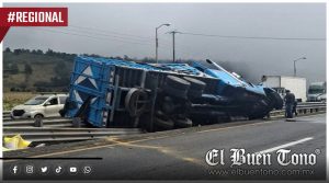 Volcadura de torton genera tráfico lento en la autopista Orizaba-Puebla