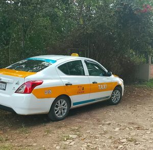 Localizan taxi robado en Córdoba