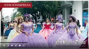 Primer desfile del Día de Muertos; toma ESBAO el centro con catrinas