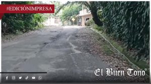 Choferes arriesgan la vida por baches; en camino de Tezonapa